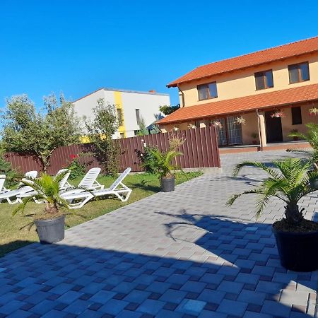 לינה וארוחת בוקר Sînnicolau Mare Casa Sannicolau מראה חיצוני תמונה