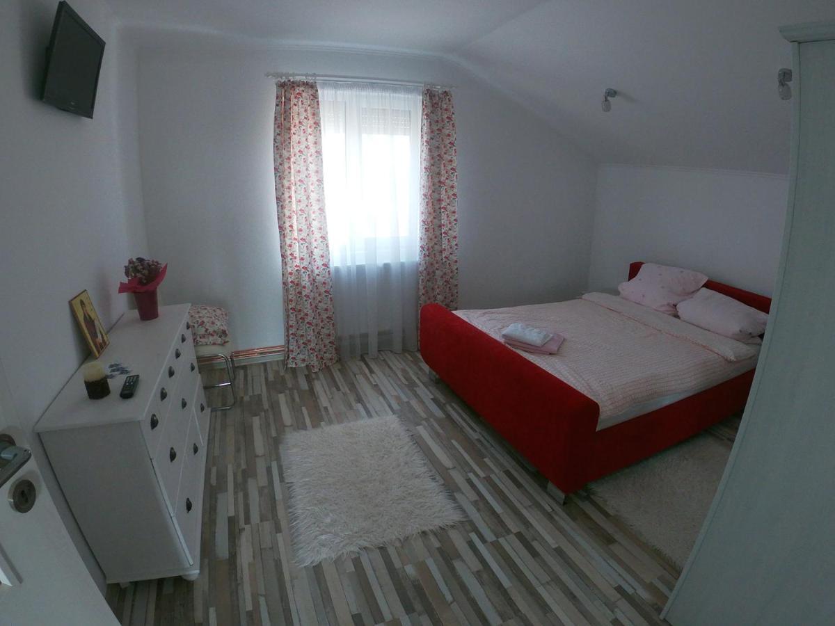 לינה וארוחת בוקר Sînnicolau Mare Casa Sannicolau מראה חיצוני תמונה